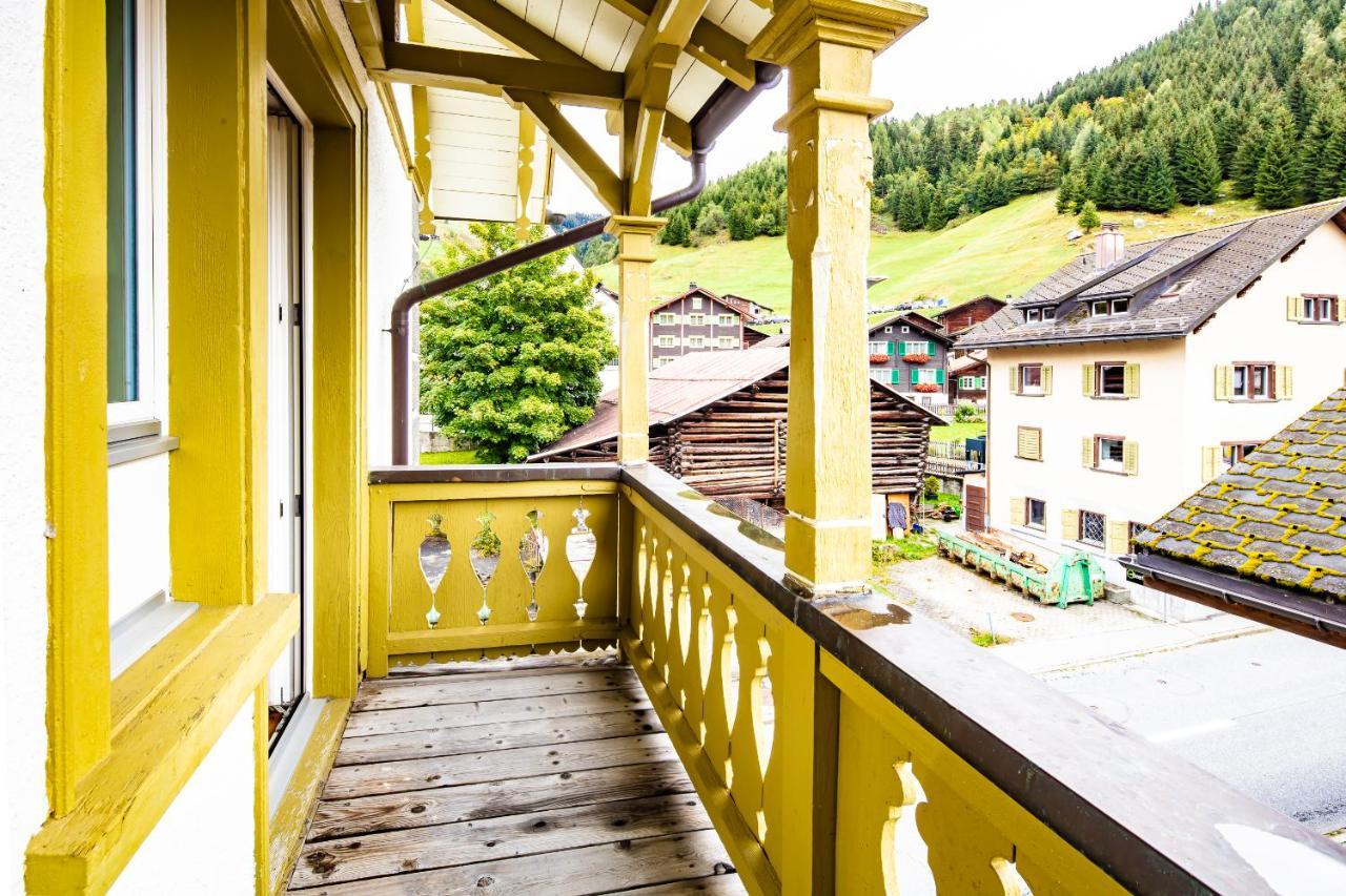 Hotel Vallatscha Curaglia Exterior foto